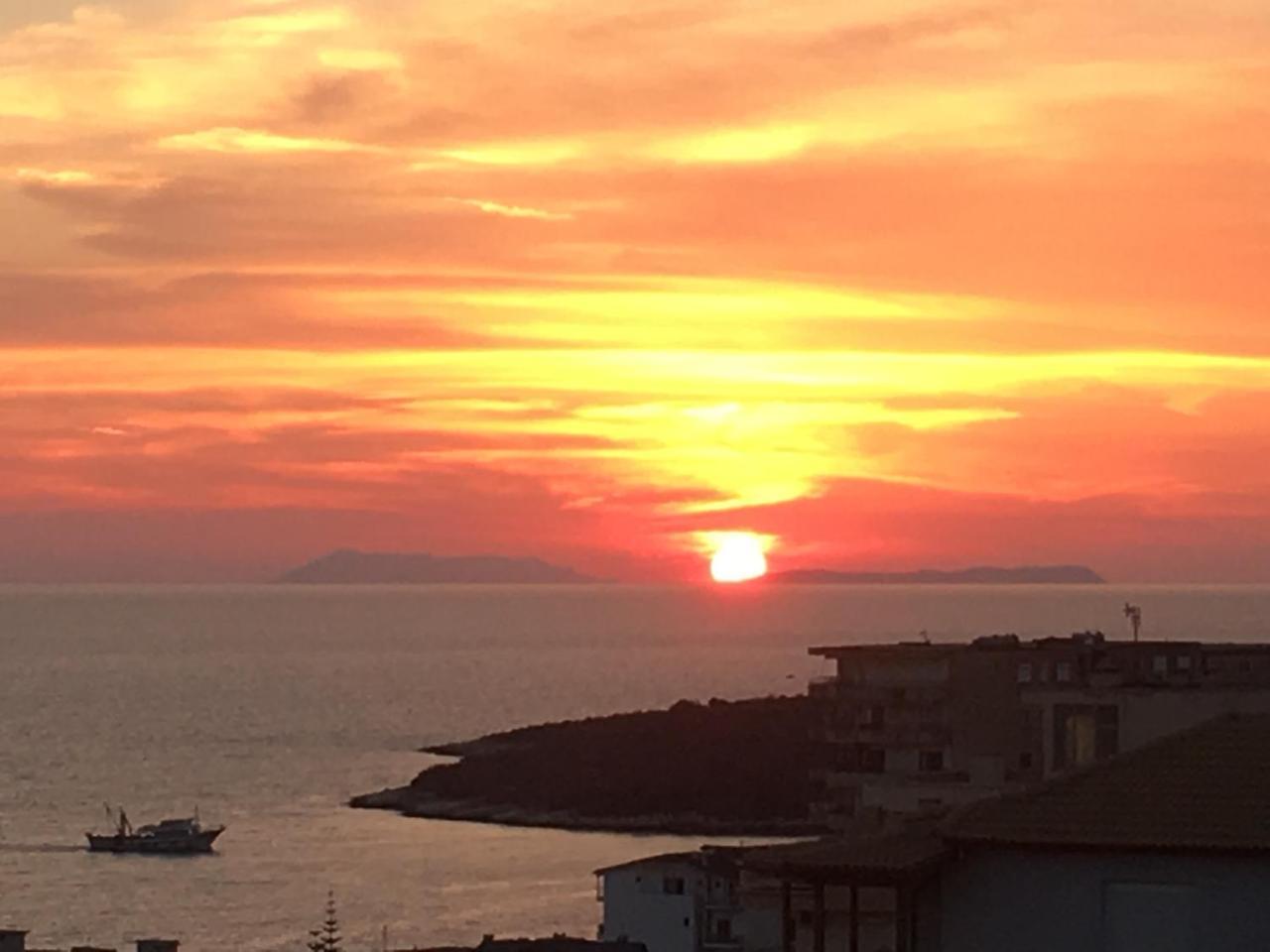 Luxury Holiday In Royal Apartment For King And Queen Sarande Luaran gambar
